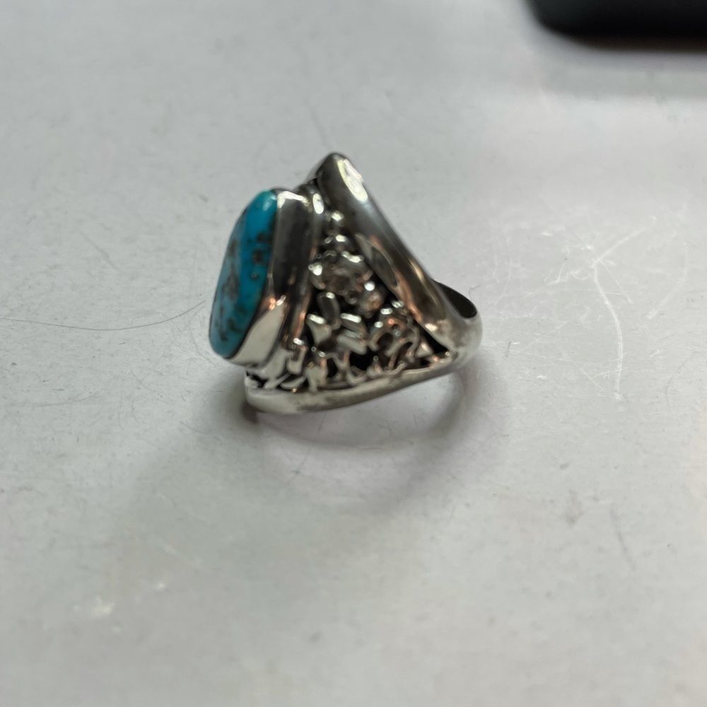 Sterlingsilver Turquoise South Western Design Ring View 2